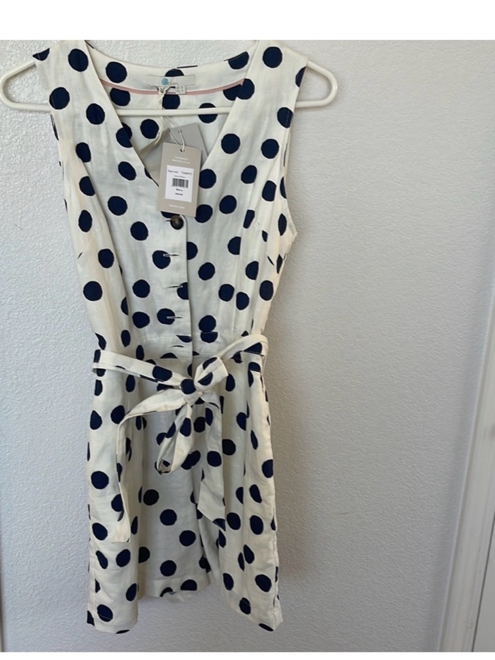 Boden 🆕 ADORABLE Linen/Navy  zip and button Dot Tie-Waist  shorts/Romper